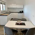 Zakinja Apartment *