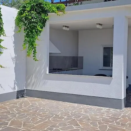Appartement Zakinja *