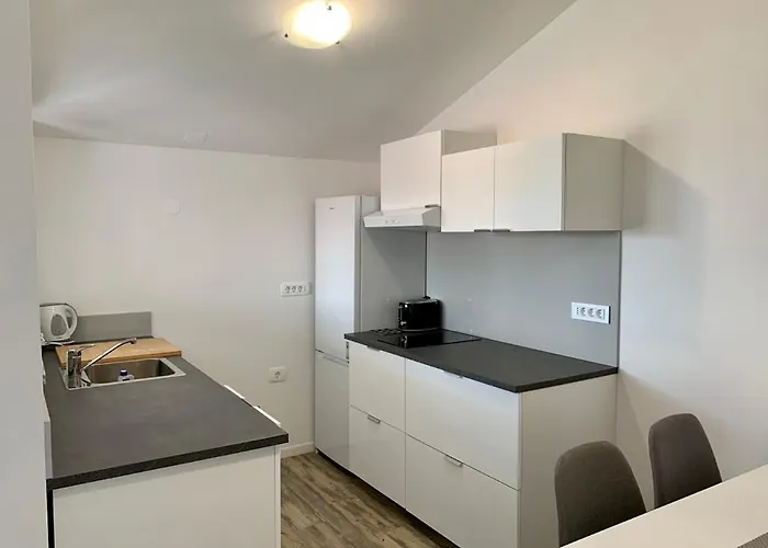 Zakinja * 波尔托罗